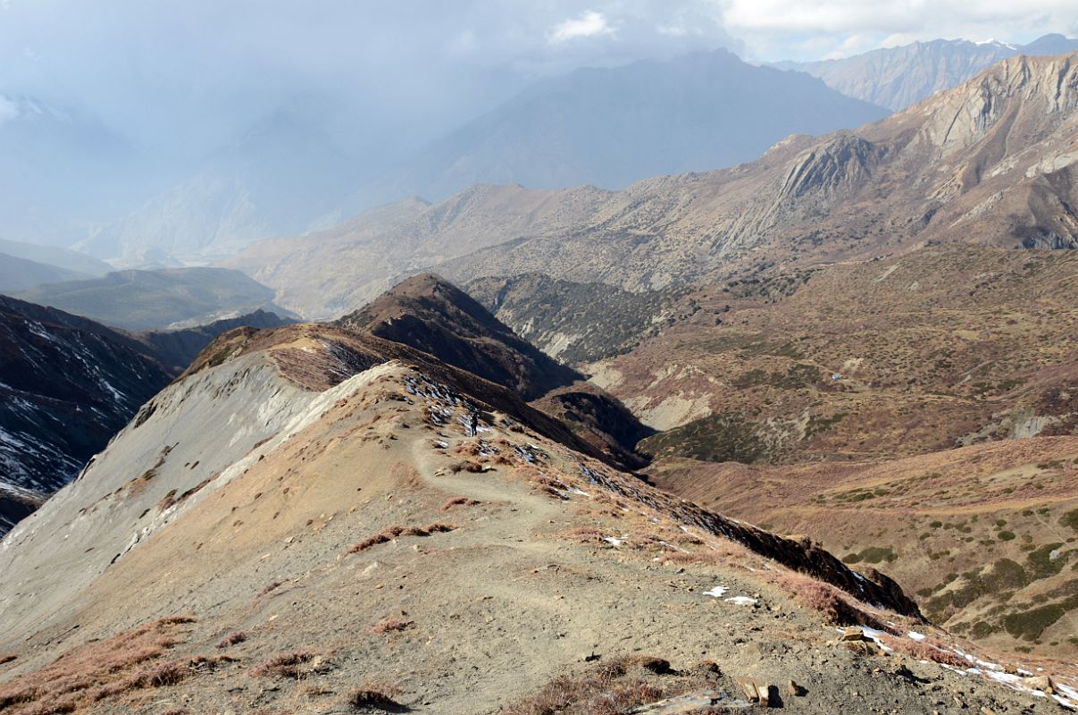 07 Descending From The Mesokanto La 5246m Towards Jomsom 